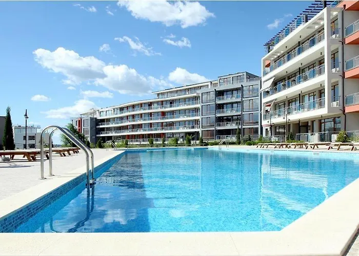 Апартаменты Sun Wave Deluxe Sea View